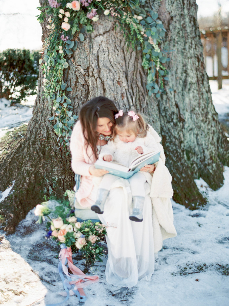 Winter Maternity Session | The Day's Design | Ashley Slater Photography
