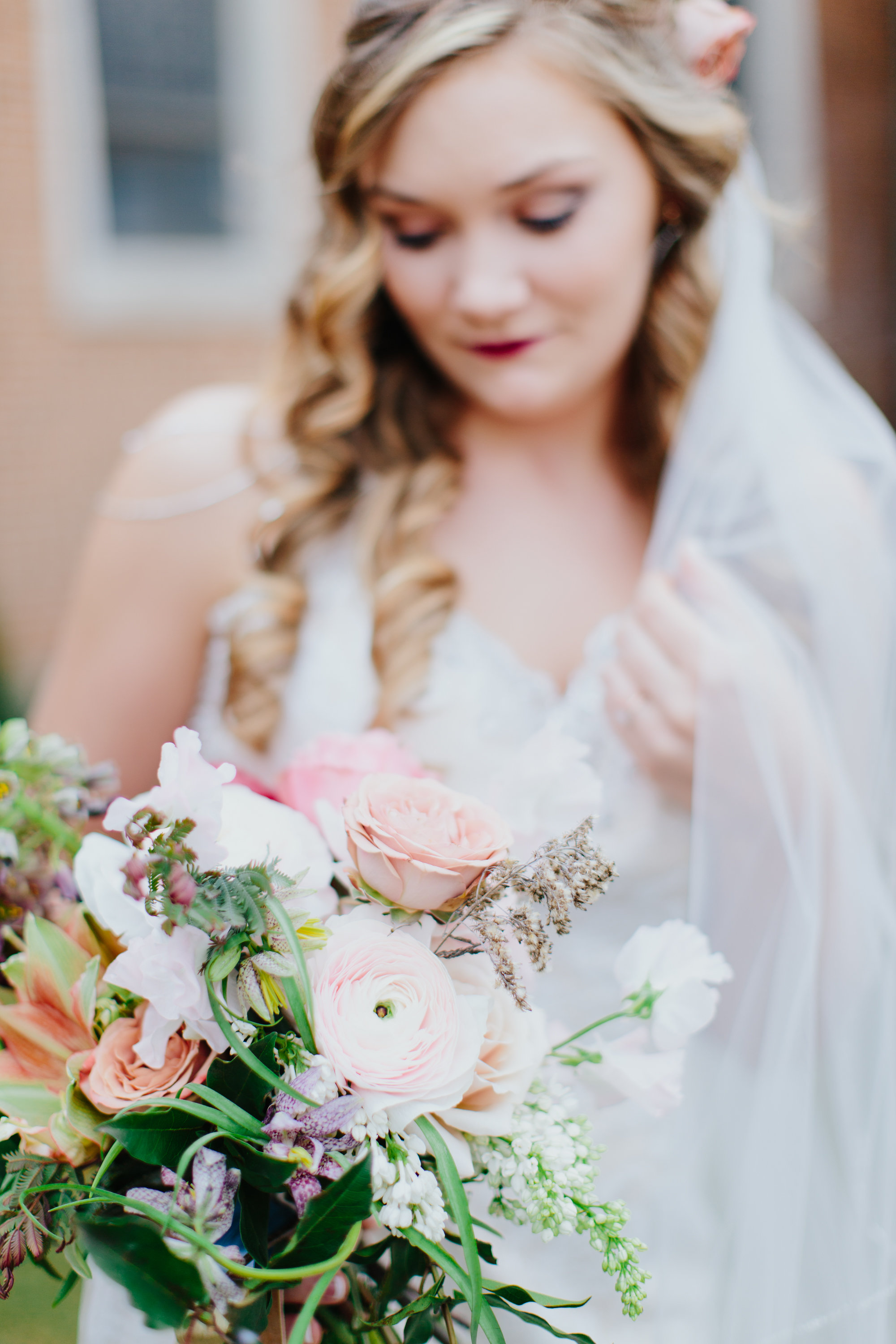 March Wedding Flowers | The Day's Design | Katie Grace Photography