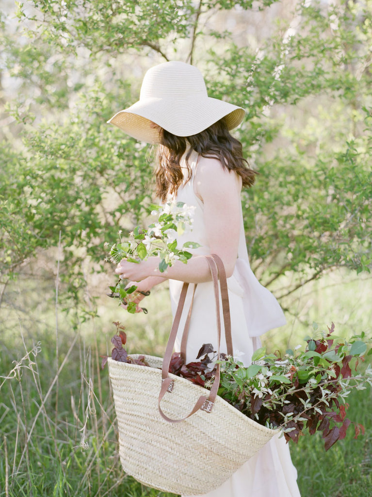 Foraged Flowers | The Day's Design | Kelly Sweet Photography