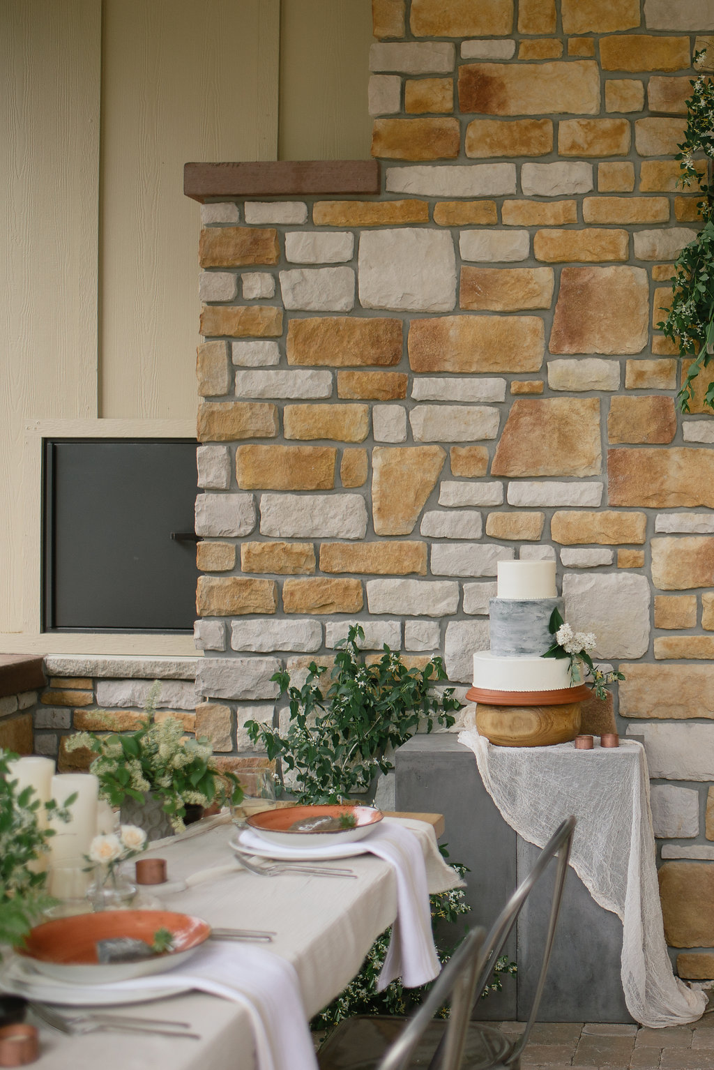 Terra Cotta Wedding Ideas | Emilee Mae Photography | The Day's Design