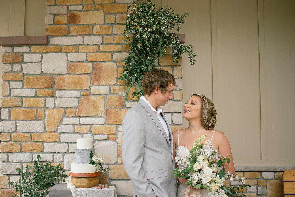 Terra Cotta Wedding Ideas | Emilee Mae Photography | The Day's Design